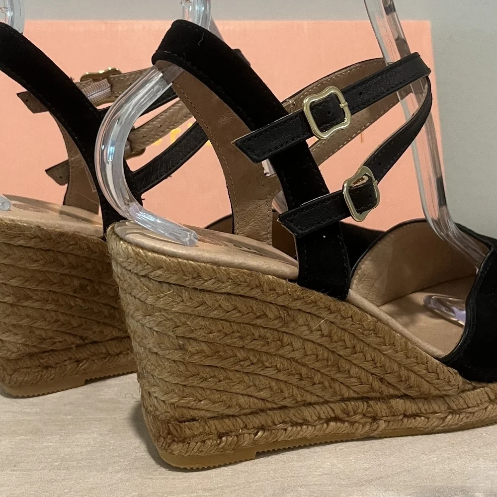 Eric Michael Gina Black‎ Leather Wedge Sandals. Size EU 41.  US 10.5